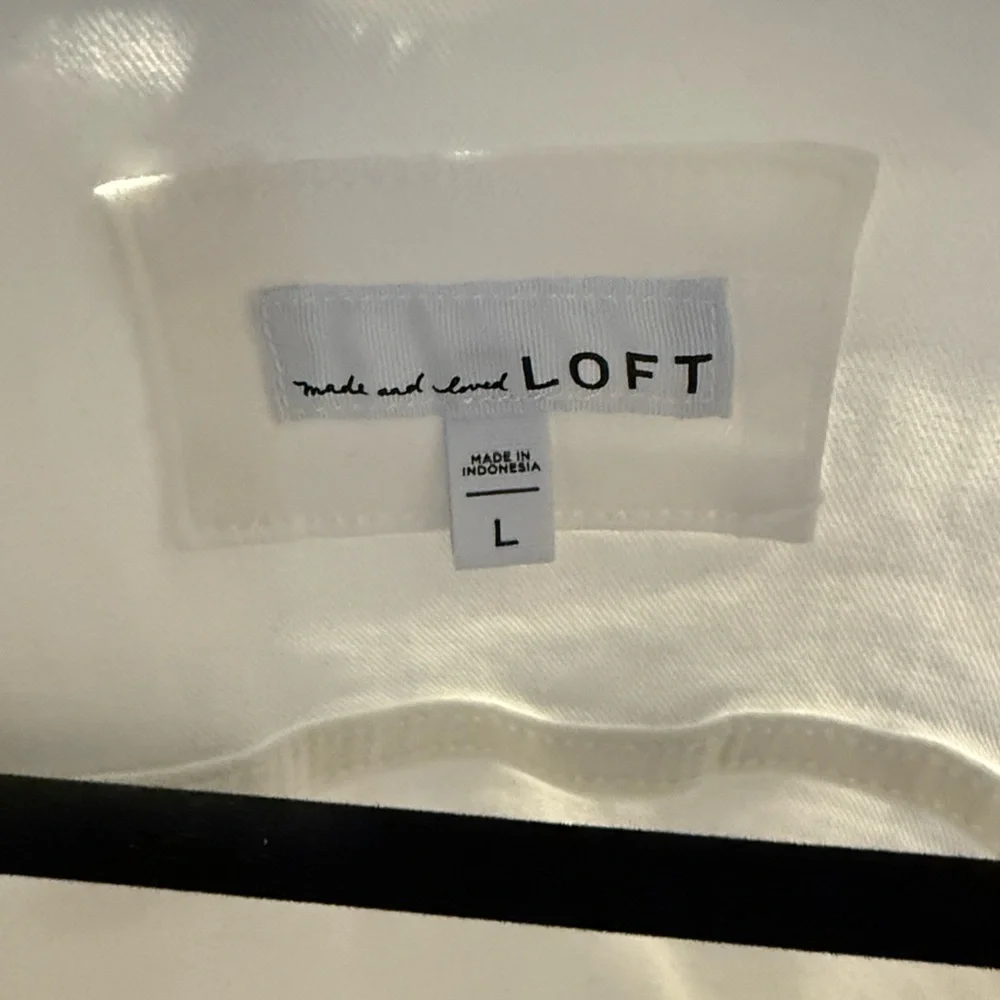 LOFT White button up Jean Jacket. Size Large - Picture 3 of 7